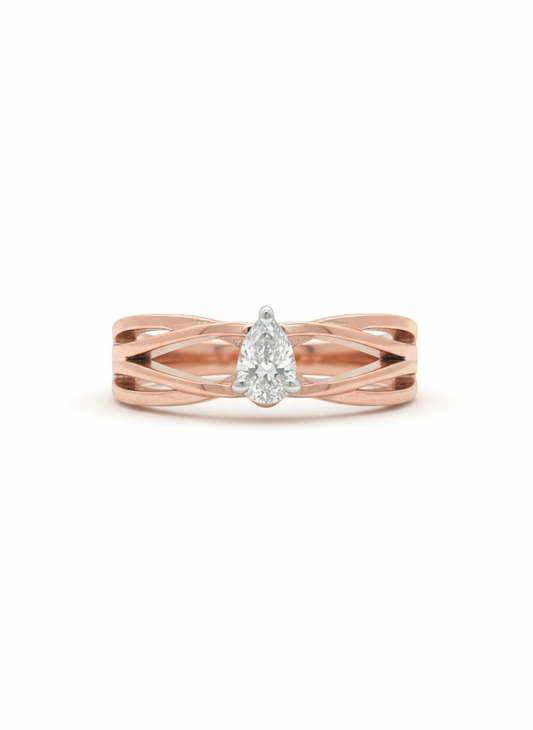 Lyra Interlace Ring – 18k Rose Gold, Rhodium Plating & Pear Lab Diamond