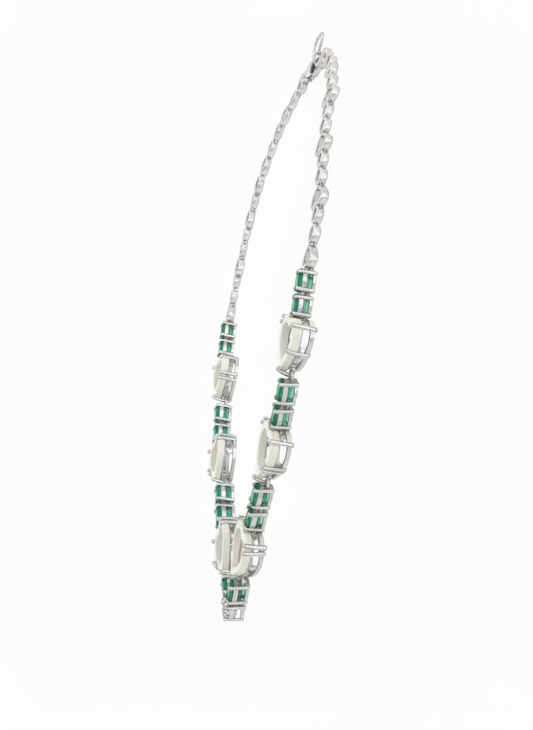 Verdant Heartline Necklace – 18K White Gold Rhodium Plated